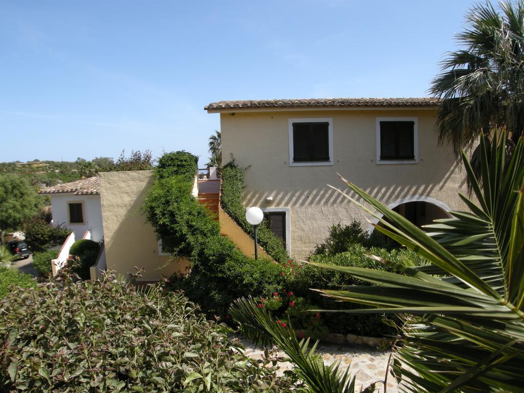Residence Le Bouganville Villasimius Exterior foto