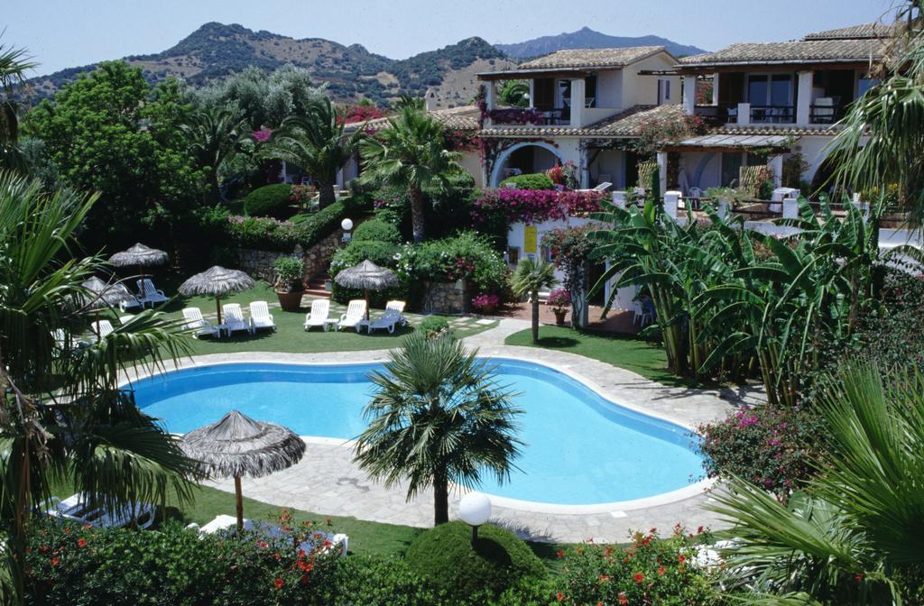 Residence Le Bouganville Villasimius Exterior foto
