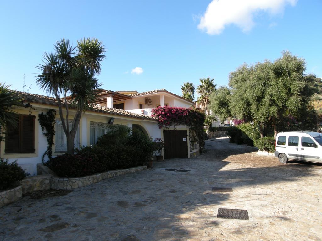 Residence Le Bouganville Villasimius Exterior foto